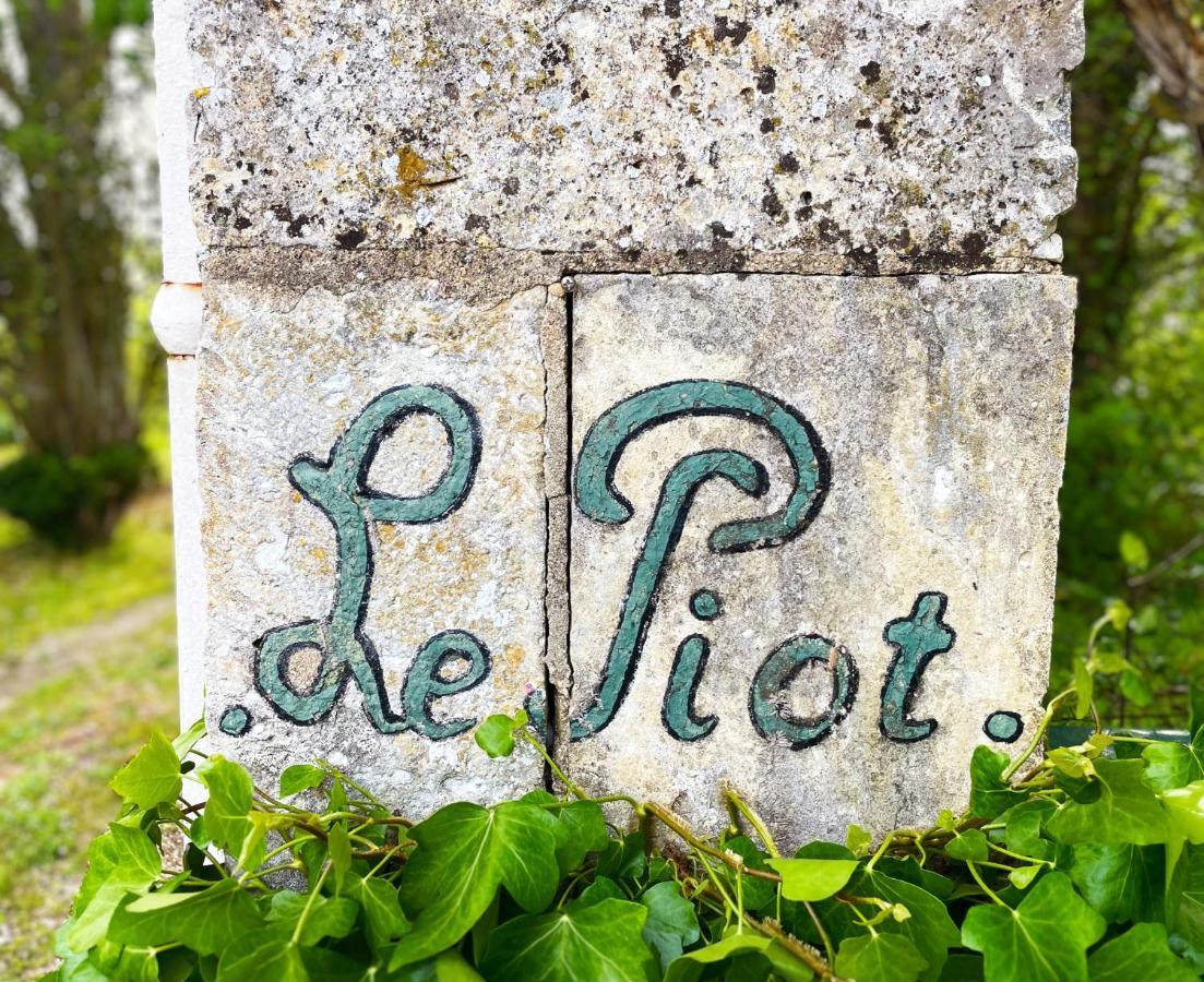 Petit Chateau Le Piot Bed & Breakfast Fleurance Dış mekan fotoğraf