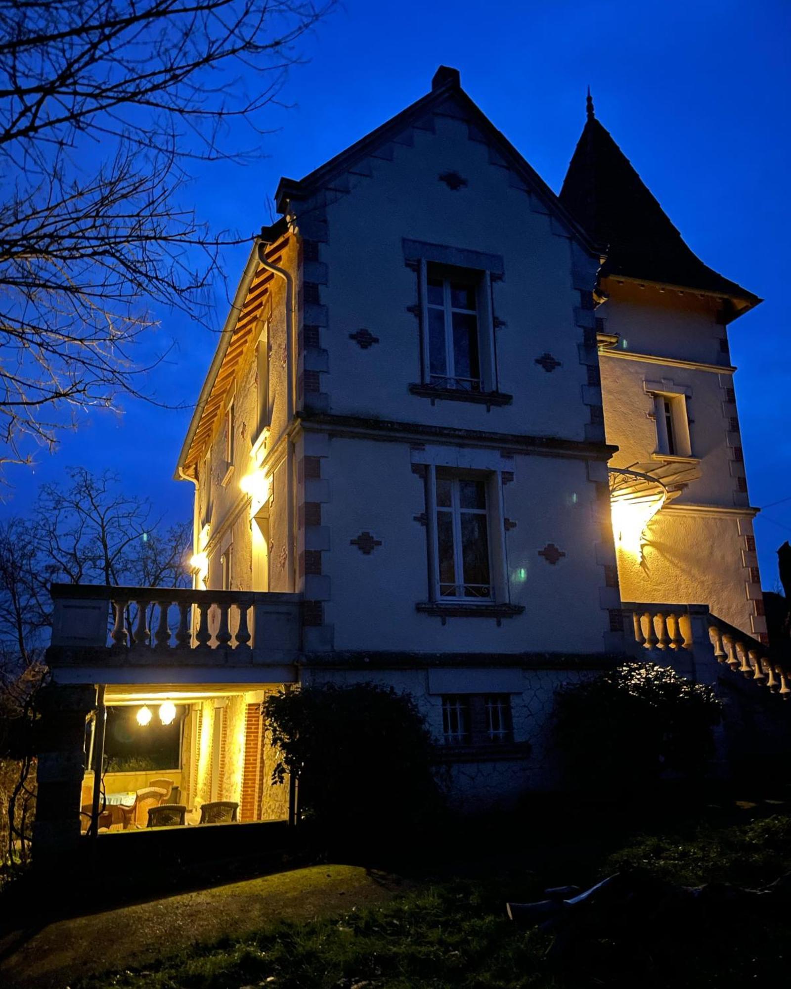 Petit Chateau Le Piot Bed & Breakfast Fleurance Dış mekan fotoğraf