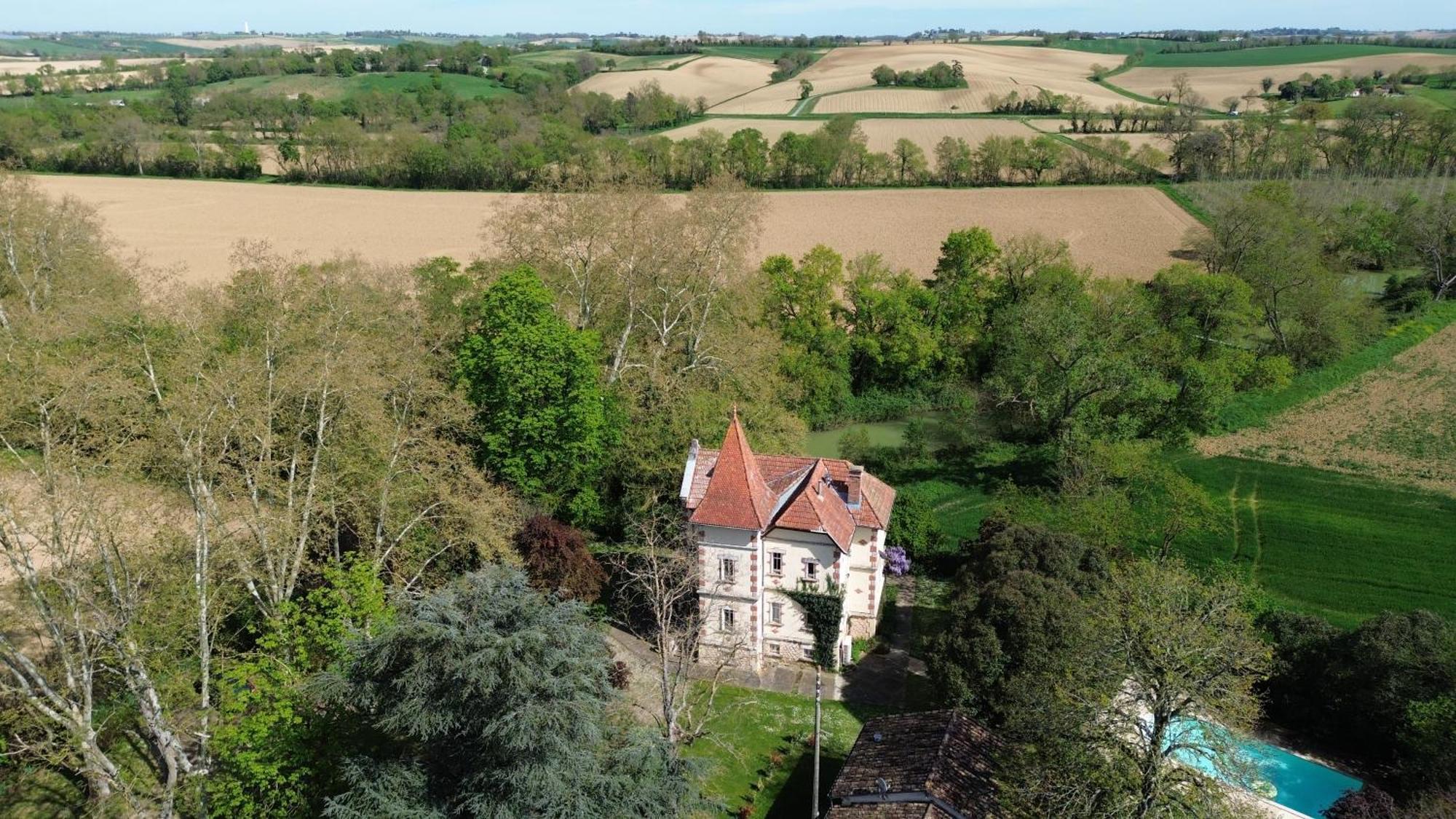 Petit Chateau Le Piot Bed & Breakfast Fleurance Dış mekan fotoğraf