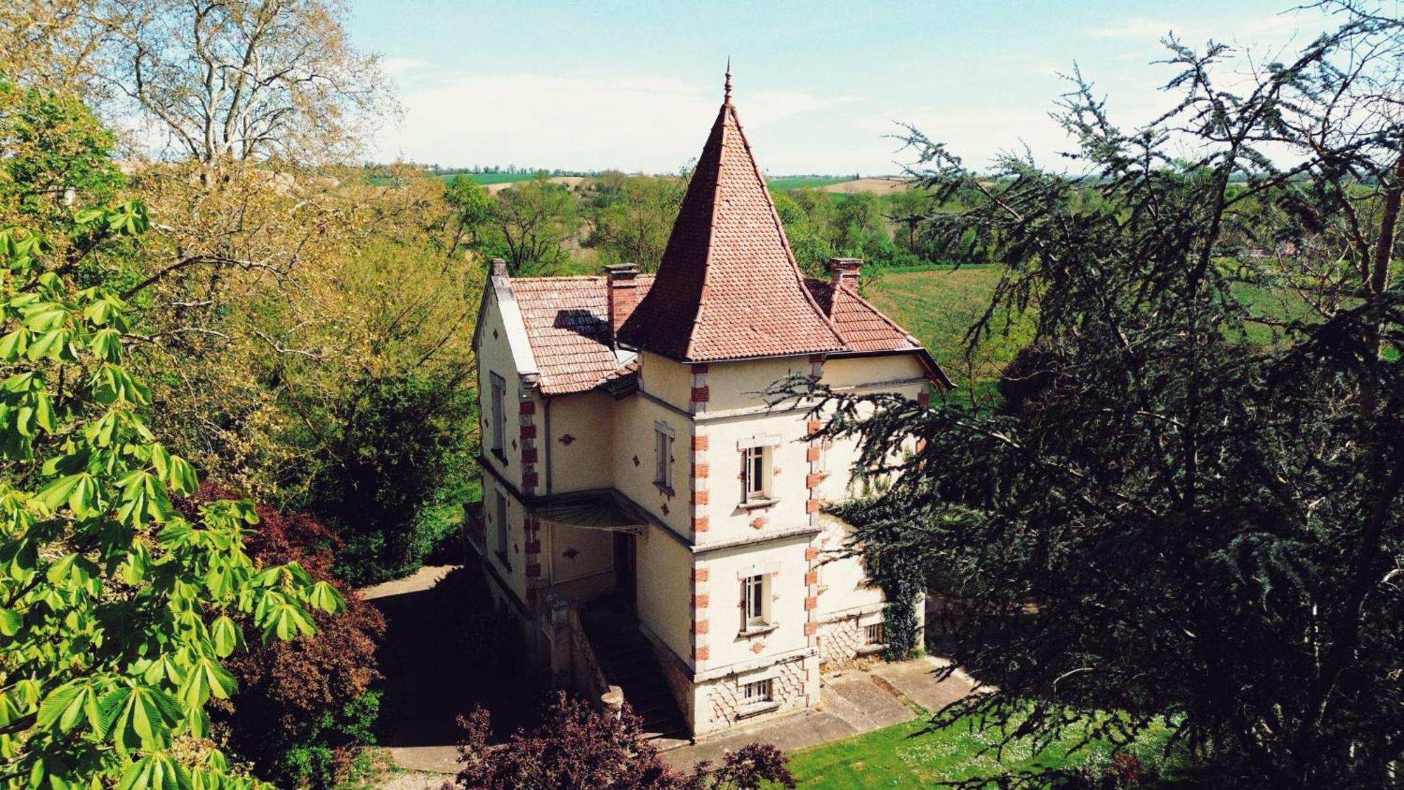 Petit Chateau Le Piot Bed & Breakfast Fleurance Dış mekan fotoğraf